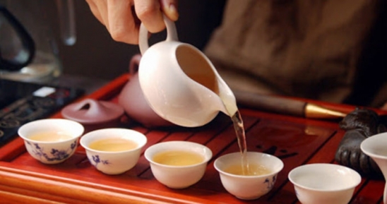 Câu chuyện “7 phần trà, 8 phần rượu, 3 khấu đầu” trong trà đạo